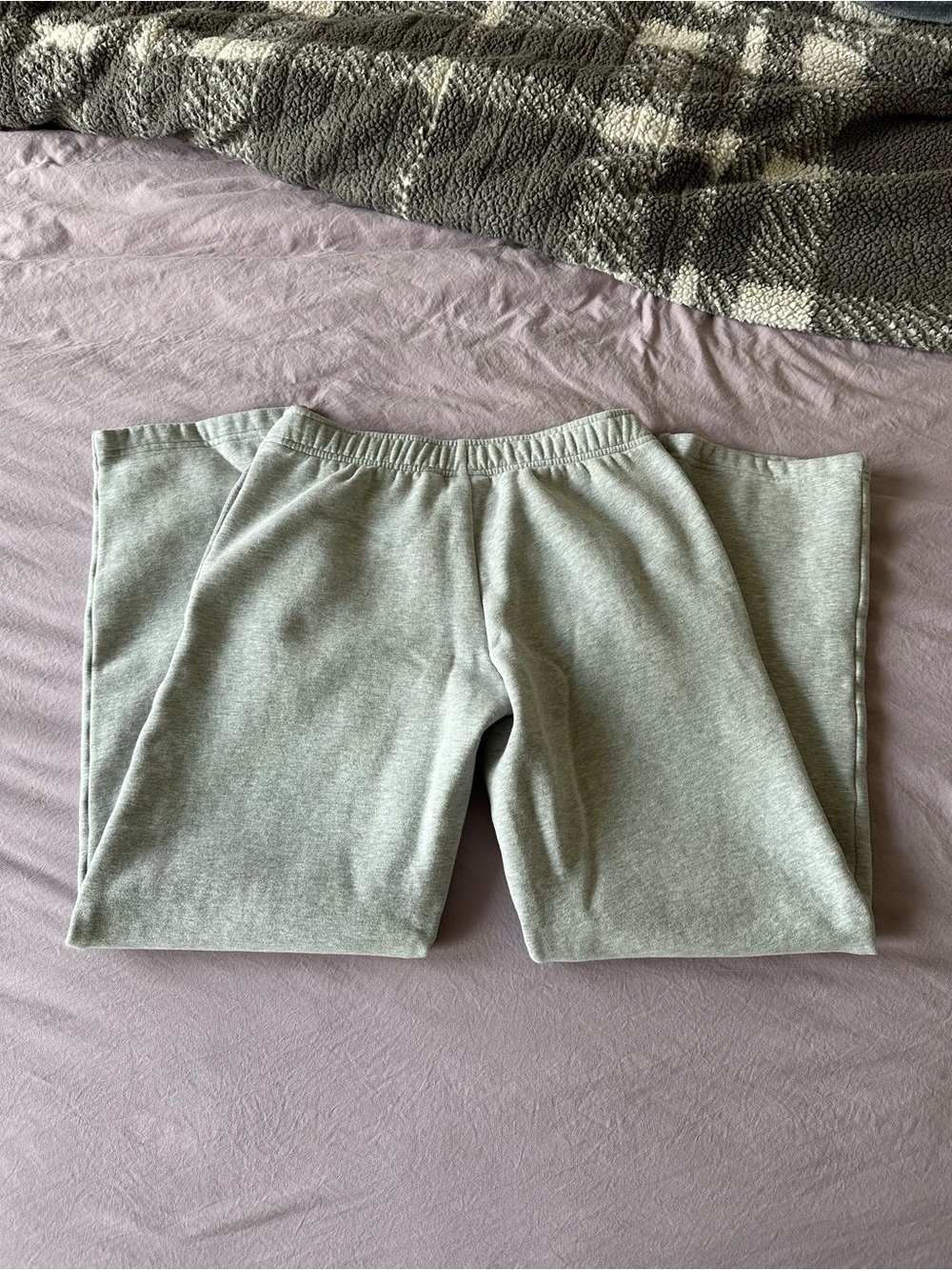 Aritzia Sweatpants - Picture 5 of 5